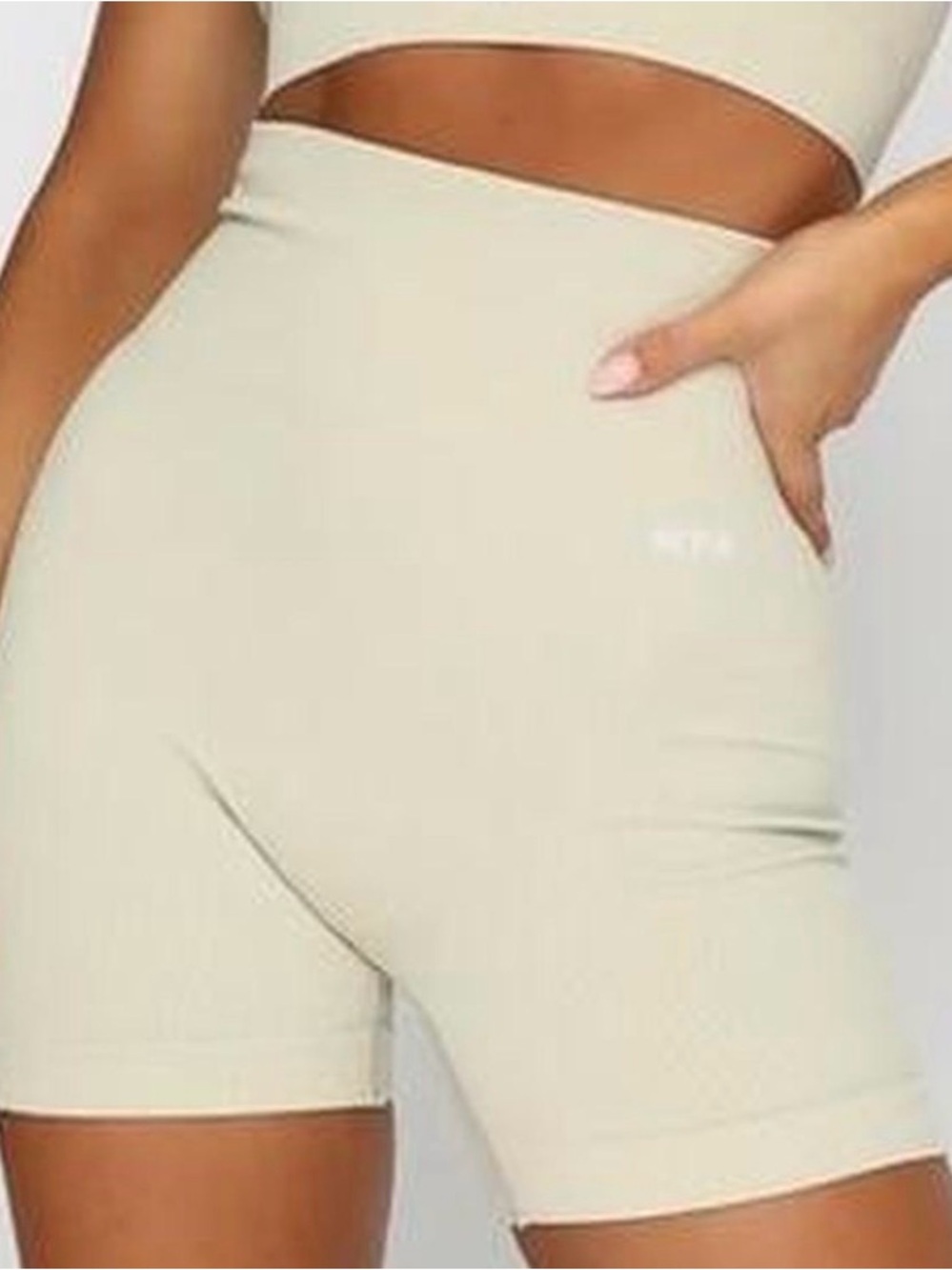 NWT White Fox Seamless High-Waist Women’s Bike Shorts — Latte Color